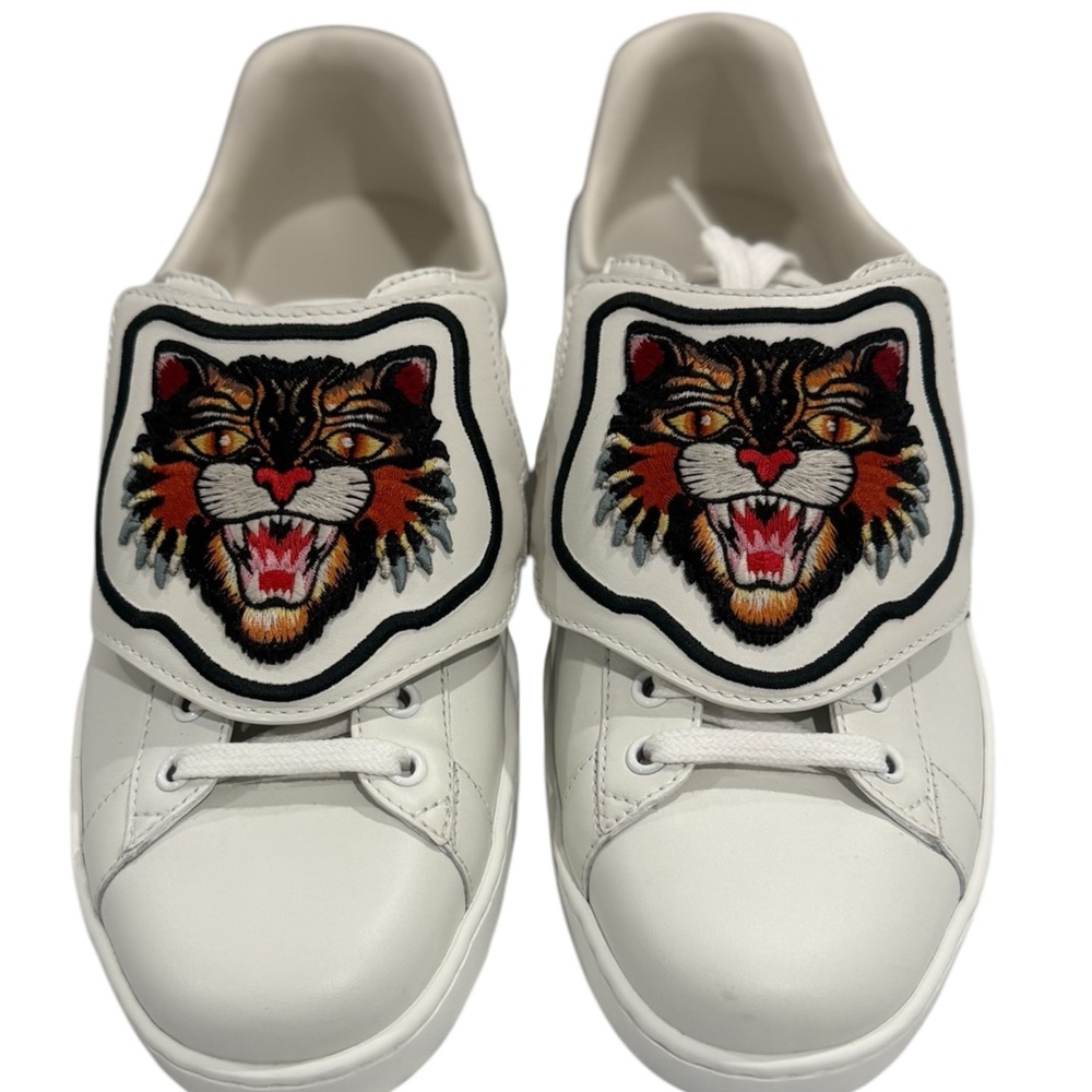 Designer White Sneakers with Embroidered Tiger